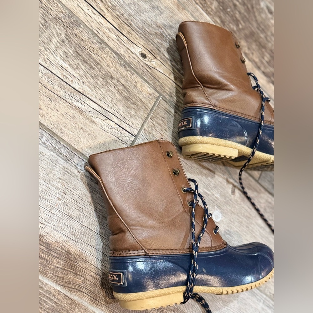 Boots​ - Picture 6 of 9
